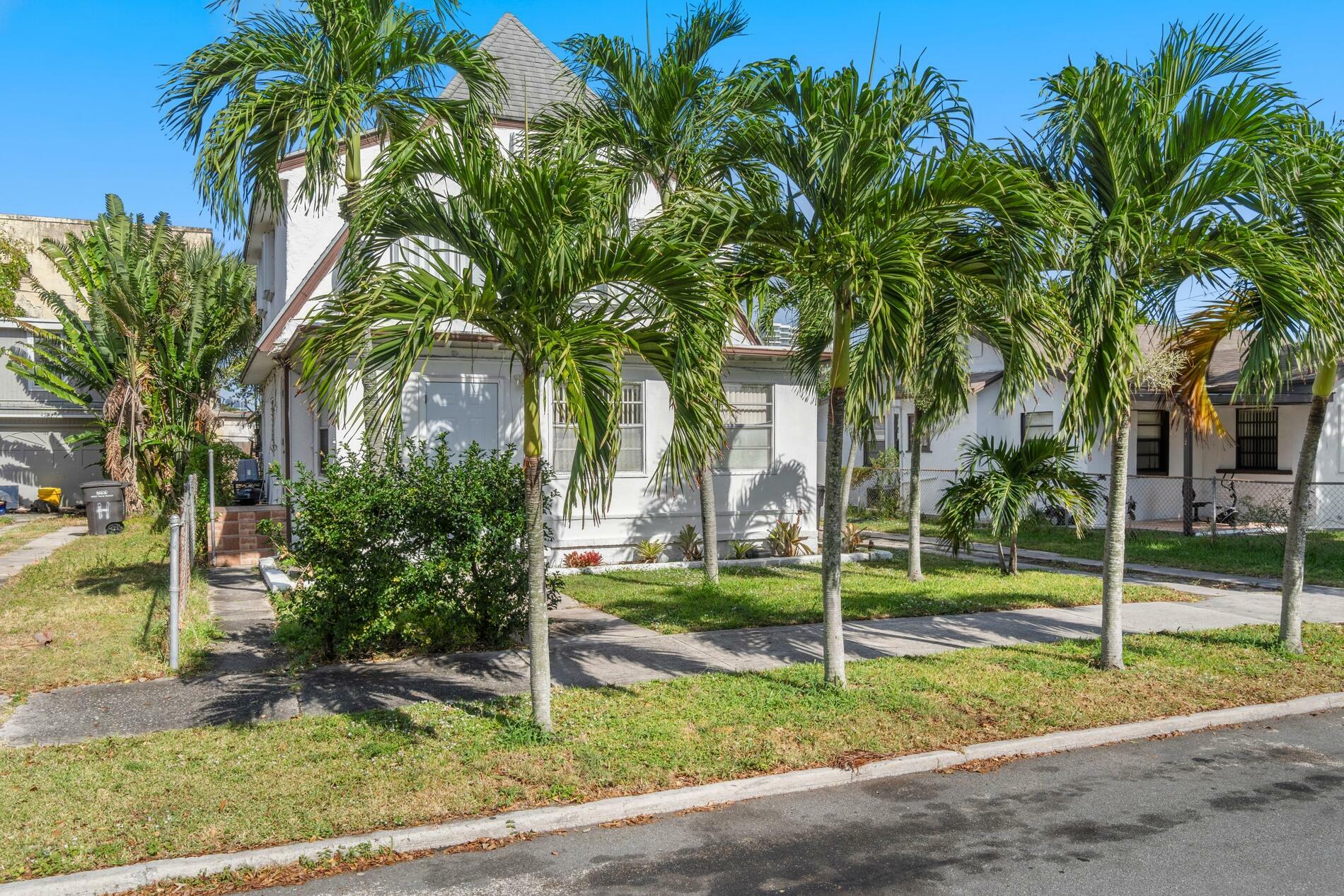 Property Photo:  425 Ardmore Road 4  FL 33401 