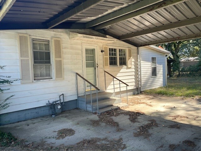Property Photo: 220 McRee Drive GA 31730