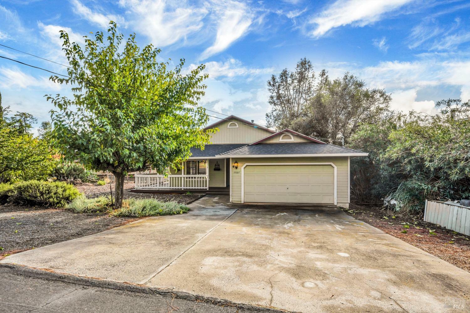 Property Photo:  19207 Ravenhill Road  CA 95467 