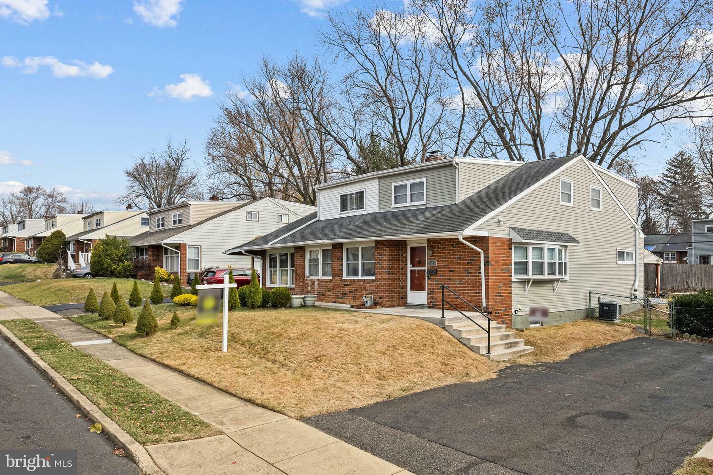 Property Photo:  1527 Arline Avenue  PA 19001 