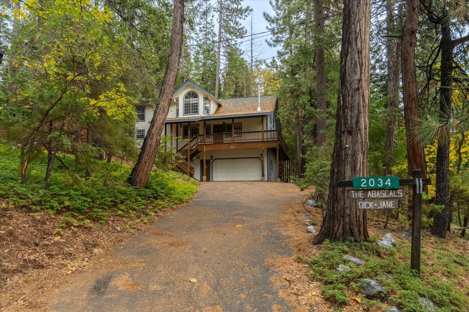 Property Photo: 2034 Castlewood Lane CA 95223