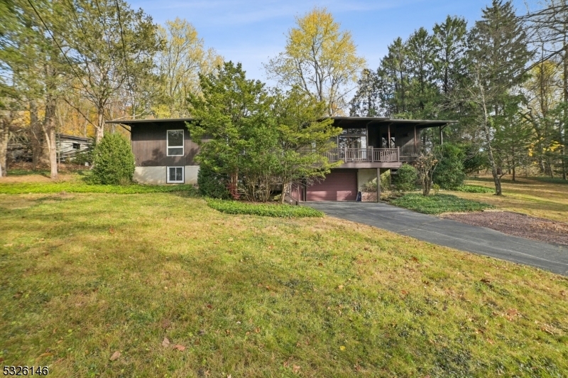 Property Photo:  19 Brook Valley Rd  NJ 07082 