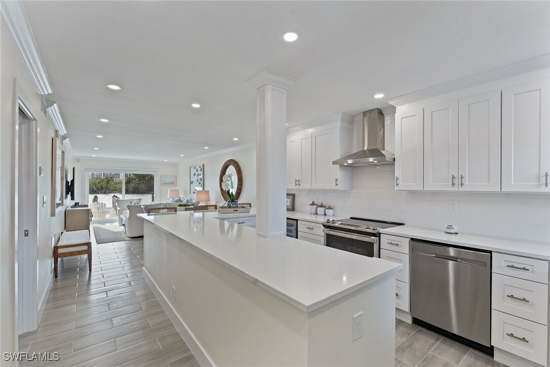 Property Photo:  1208 Edington Place E103  FL 34145 