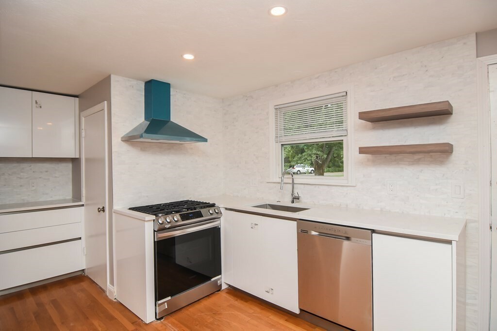 Property Photo:  4-14 Rodgers Ave 10  MA 02026 