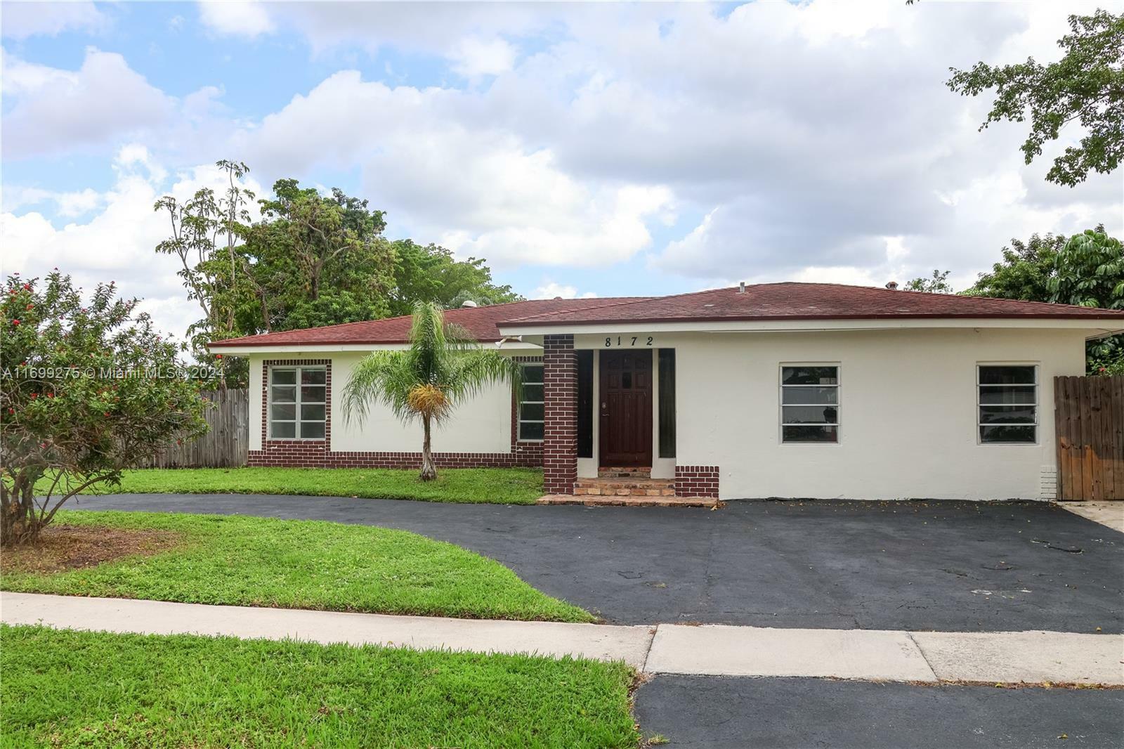 Property Photo:  8172 NW 68th Ter 8172  FL 33321 