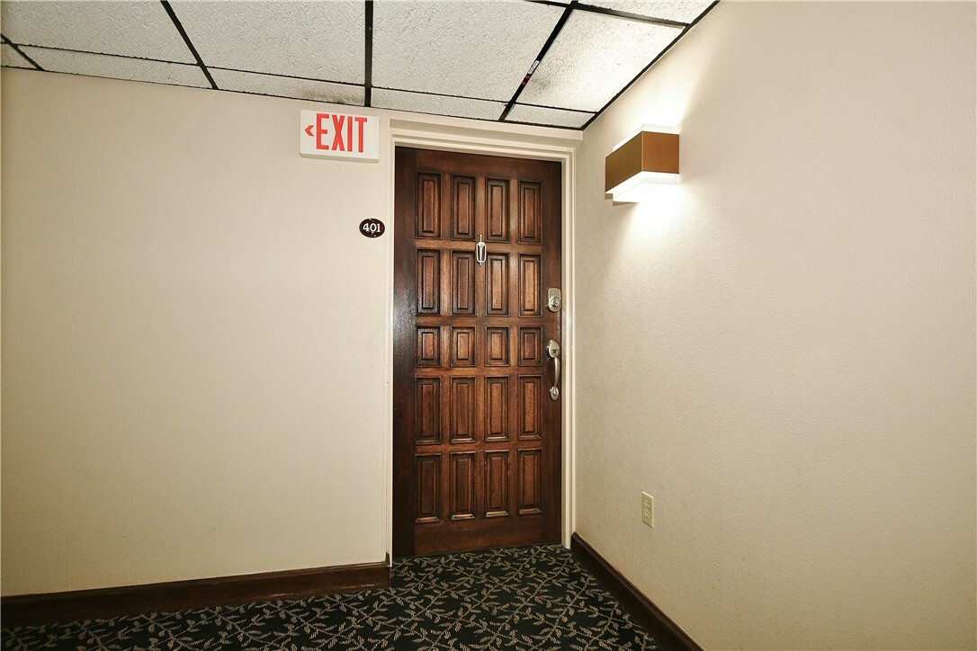 Property Photo:  1000 Grandview Avenue 401  PA 15211 