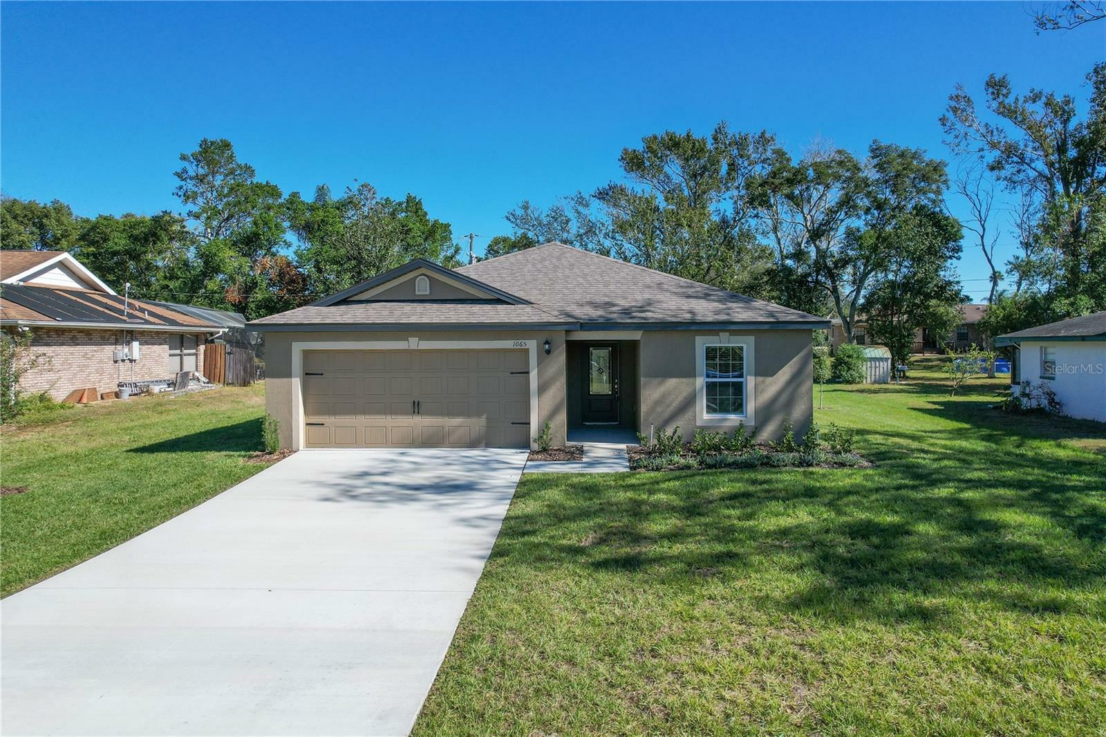 Property Photo:  1065 E Lombardy Drive  FL 32725 