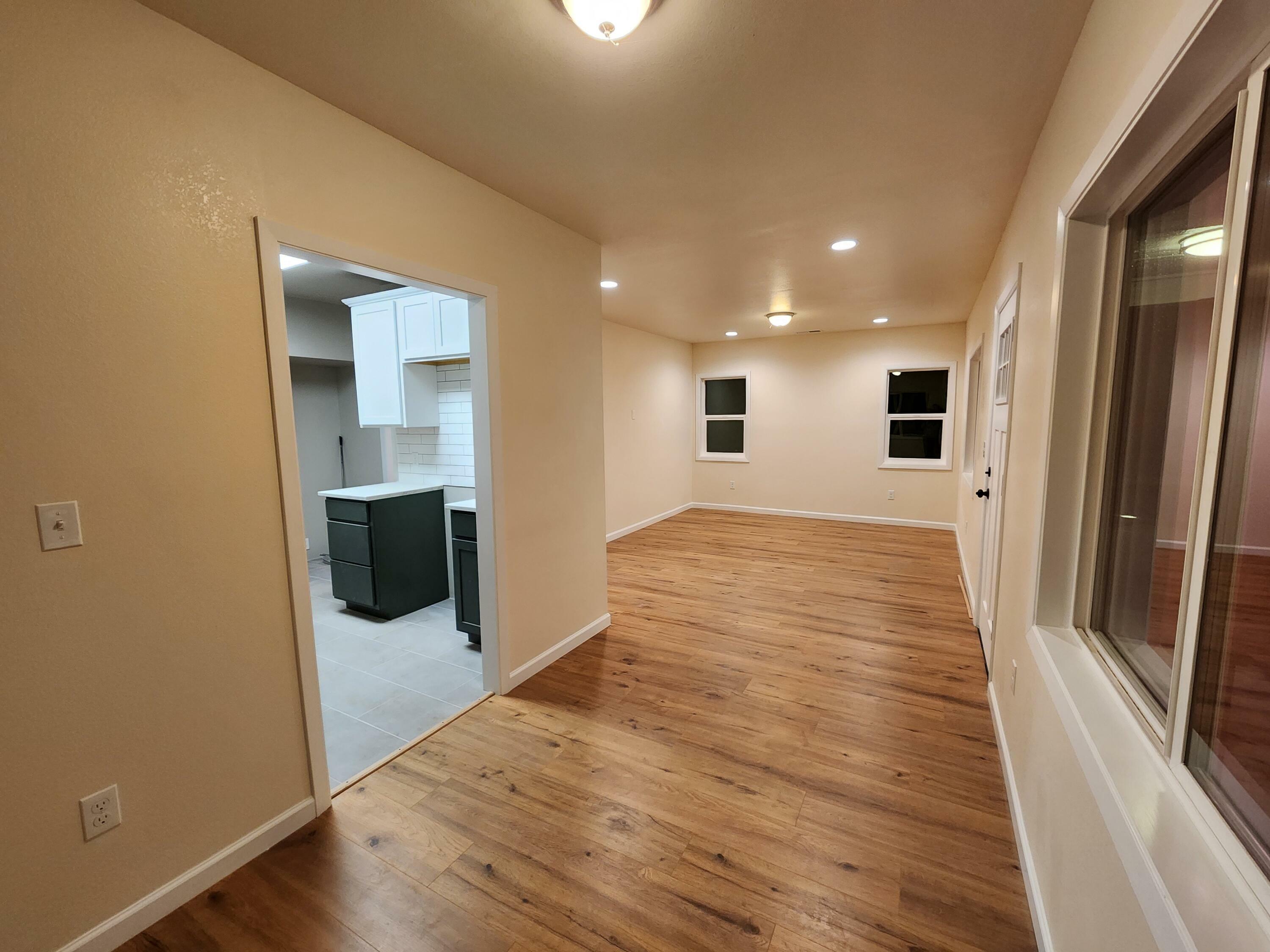 Property Photo:  1302 Lookout Avenue  OR 97601 