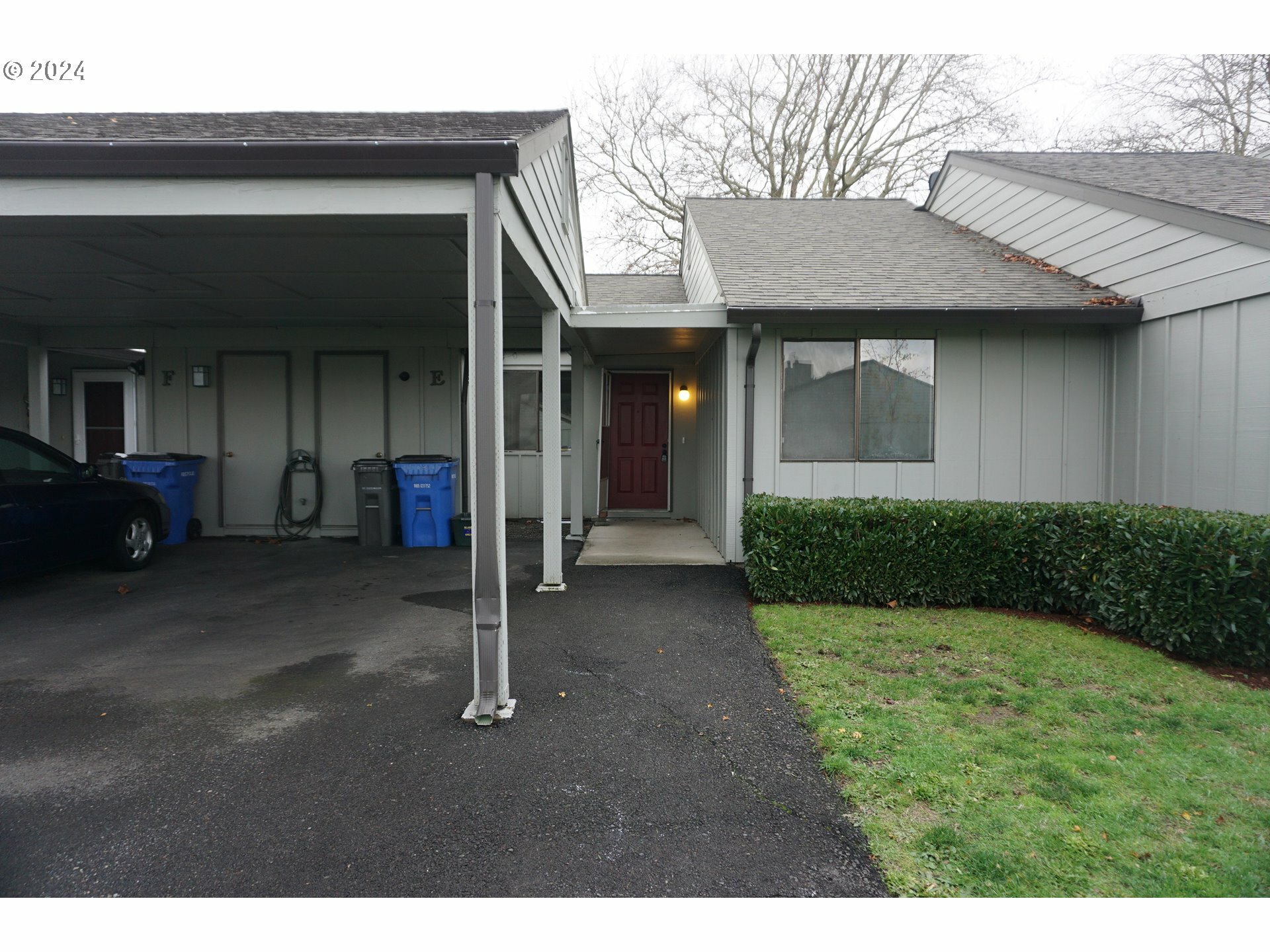 Property Photo:  13409 NW 11th Ave  WA 98685 