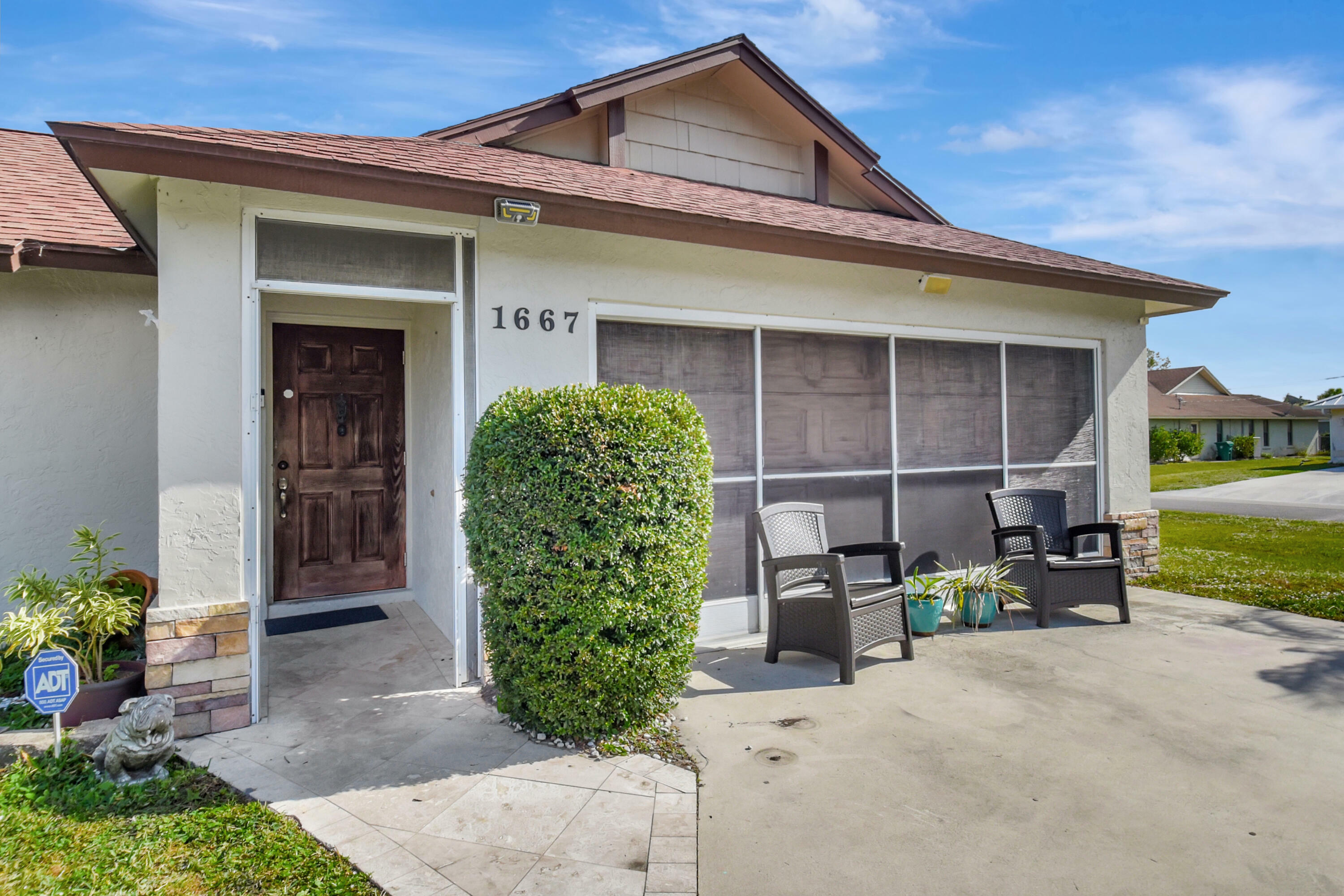 Property Photo:  1667 SE Simmons Street  FL 34952 