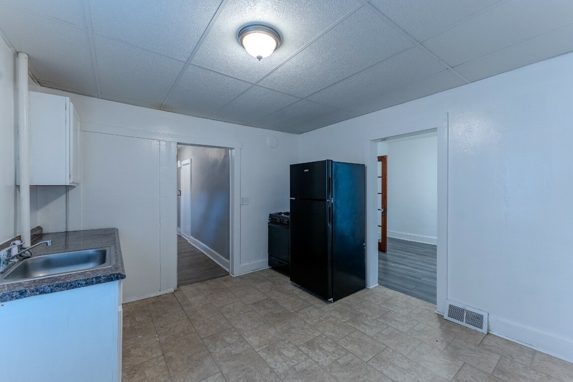 Property Photo:  1 Tracy St Apt. 1  NY 13905 