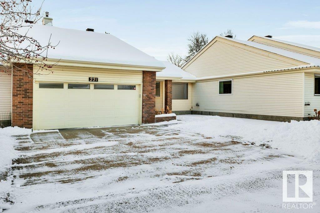 Property Photo:  221 Oeming Road NW  AB T6R 1M2 