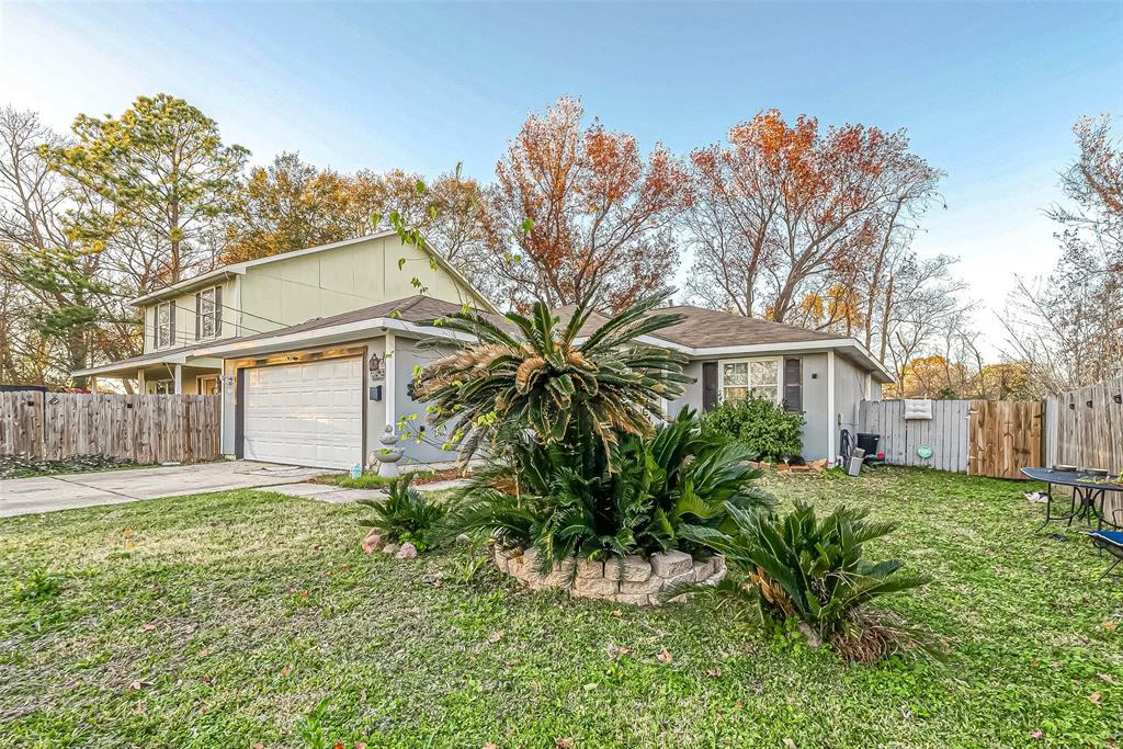 944 Dewalt Street  Houston TX 77088 photo