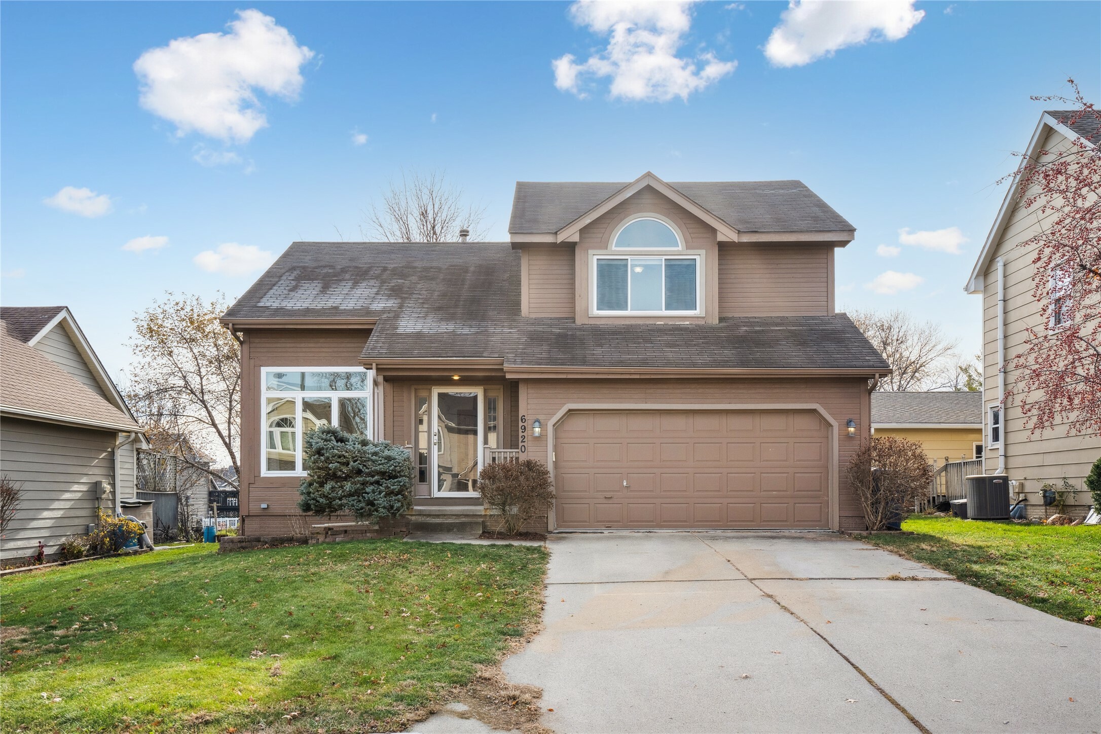 Property Photo:  6920 Brookview Drive  IA 50322 