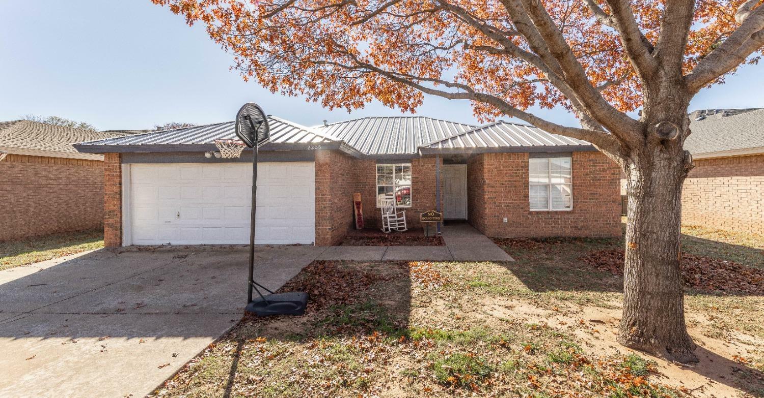 2205 95th Street  Lubbock TX 79423 photo