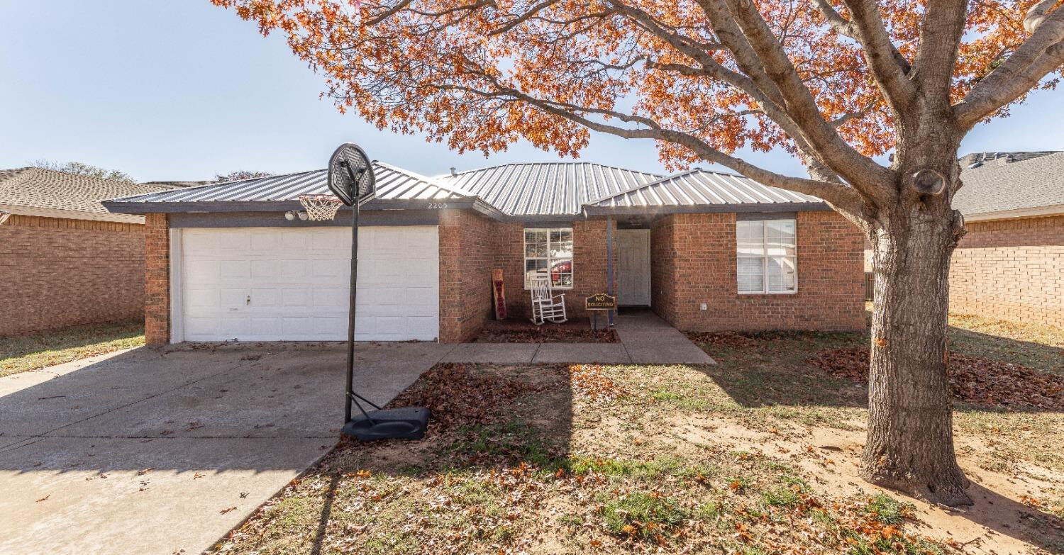 Property Photo: 2205 95th Street TX 79423