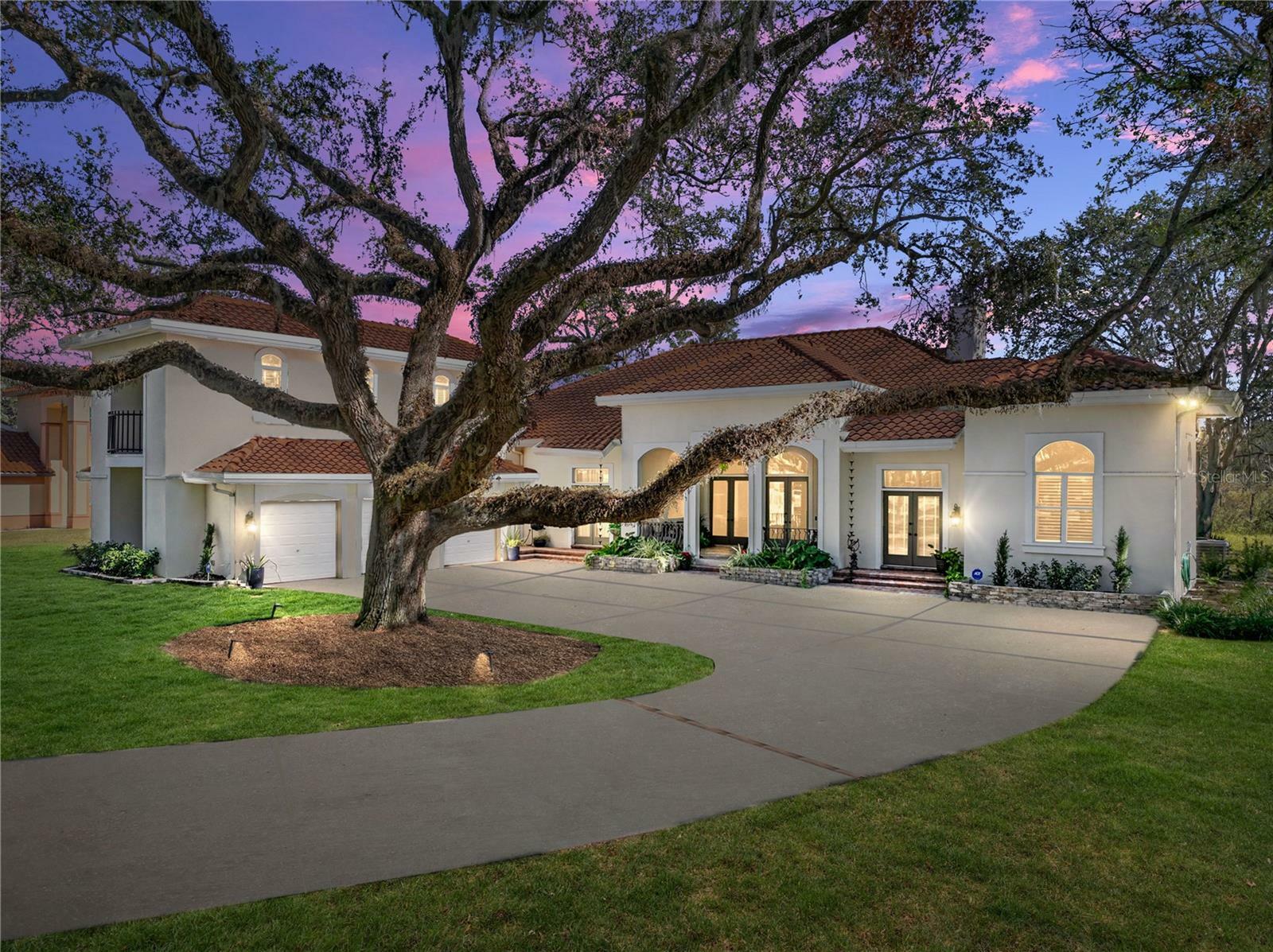 Property Photo: 5212 Golf Links Boulevard FL 33541