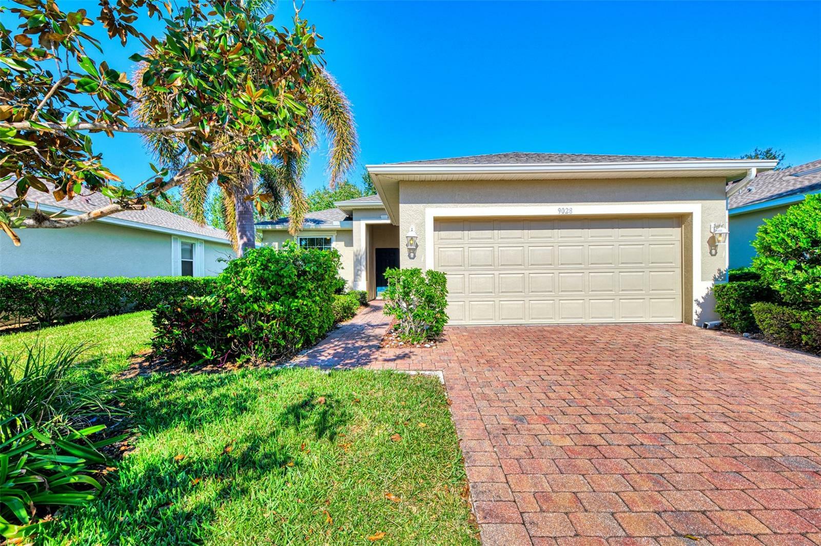 Property Photo:  9028 Coachman Drive  FL 34293 