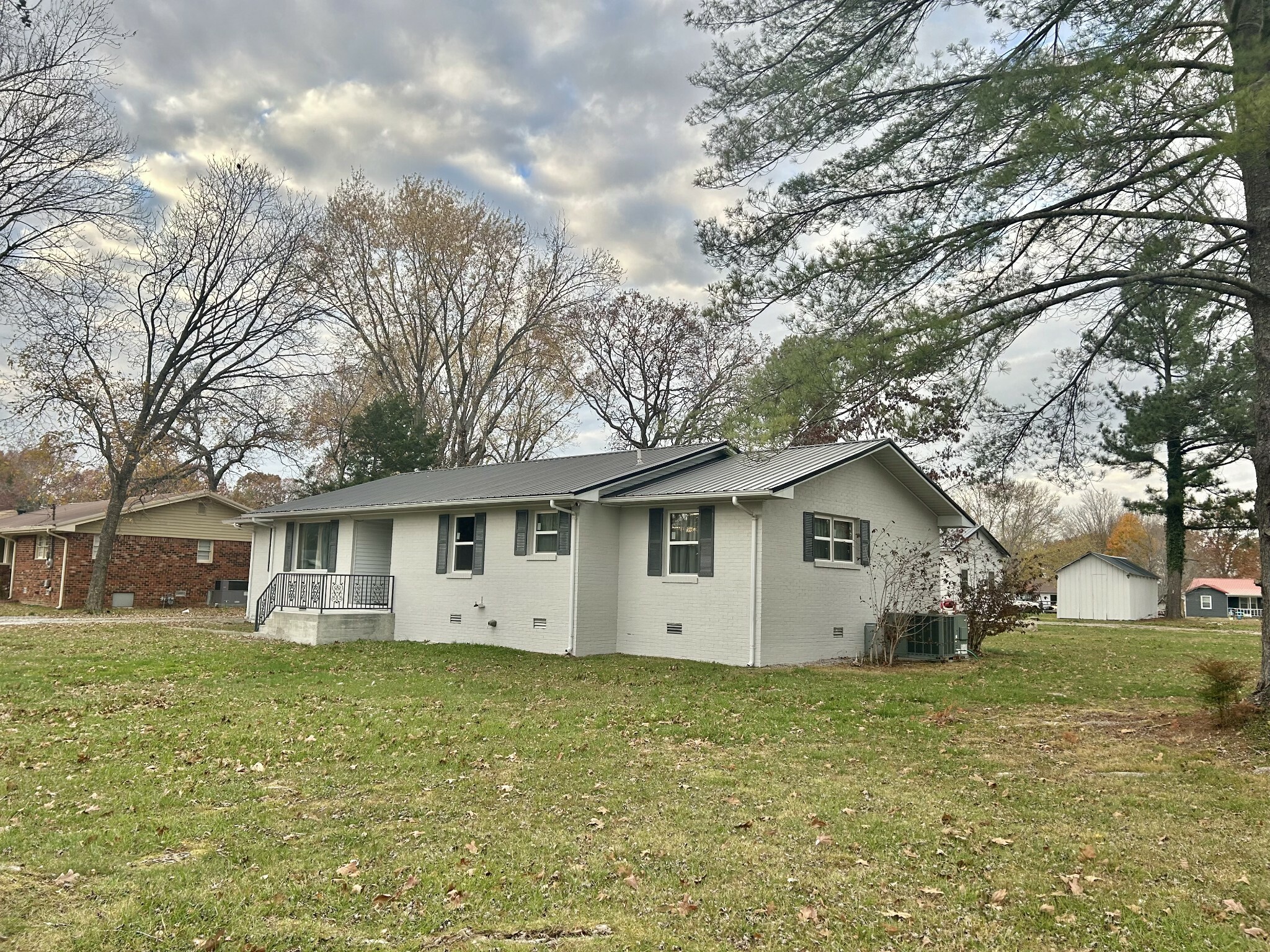 Property Photo:  1307 Edgewood Dr  TN 37355 