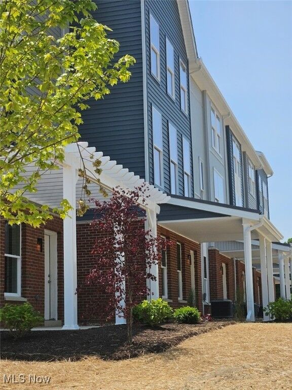 Property Photo: 604 Mull Avenue 12 OH 44313