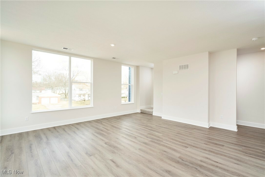 Property Photo: 606 Mull Avenue 13 OH 44313