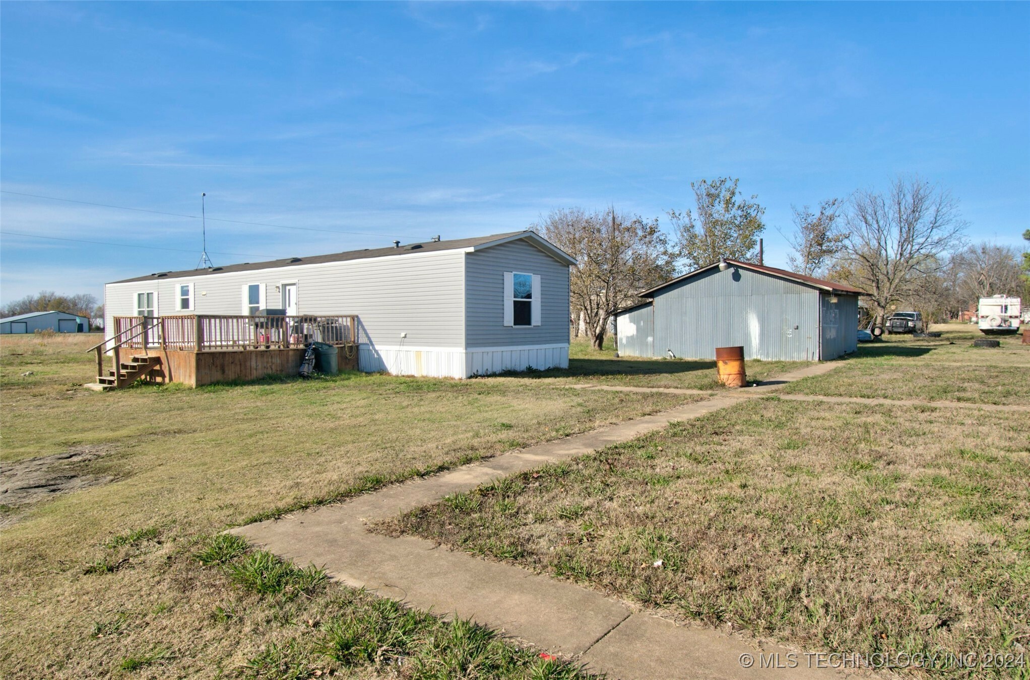 Property Photo:  520 Oak Street  OK 74428 