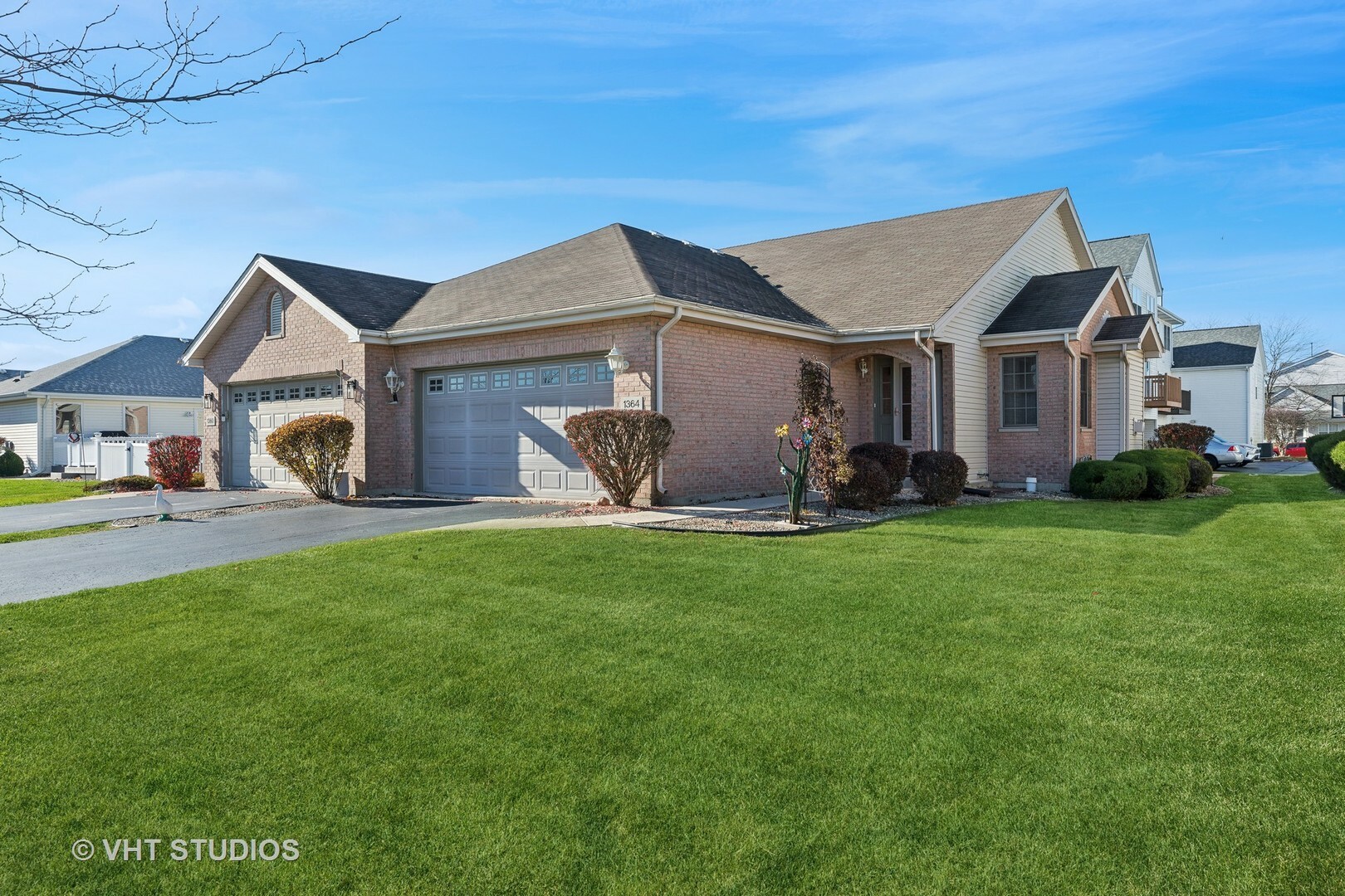 Property Photo:  1364 Trailside Drive  IL 60401 