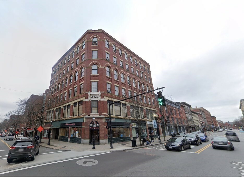 Property Photo:  9 Central St 601  MA 01852 
