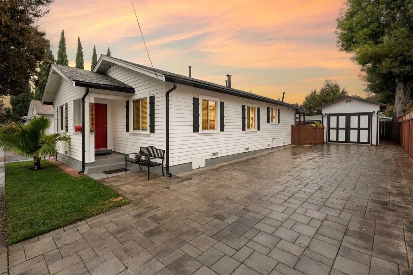 Property Photo:  37466 Church Avenue  CA 94536 