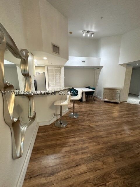 Property Photo: 2119 SE 10th Ave 917 FL 33316