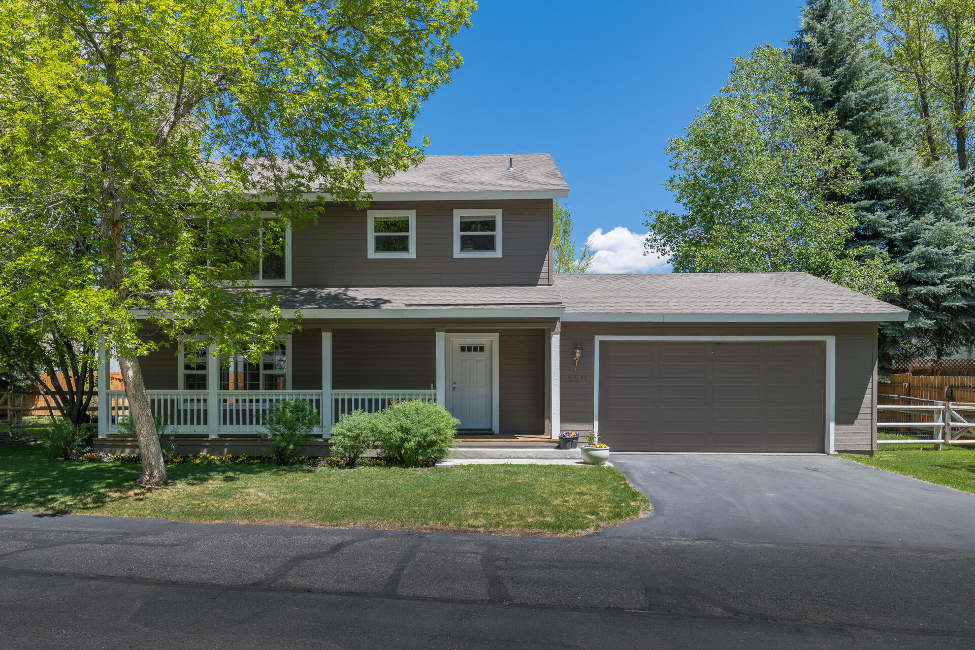 Property Photo: 550 Calumet Way ID 83333