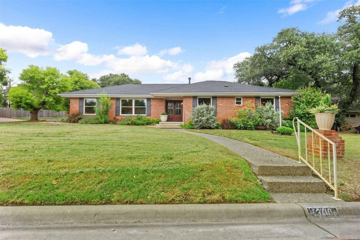 1308 Cardinal Hill Circle  Austin TX 78758 photo