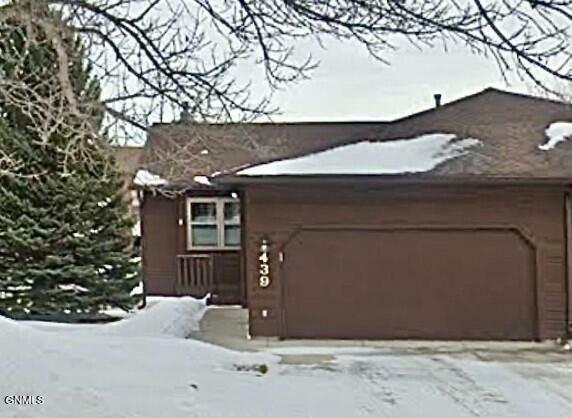 Property Photo:  439 Brandon Drive E  ND 58503 