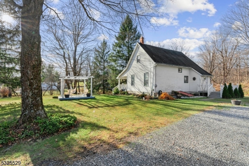 Property Photo:  7 Wolfs Corner Rd  NJ 07860 