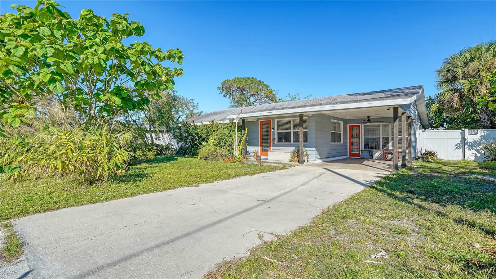 Property Photo: 2111 Outer Drive FL 34231