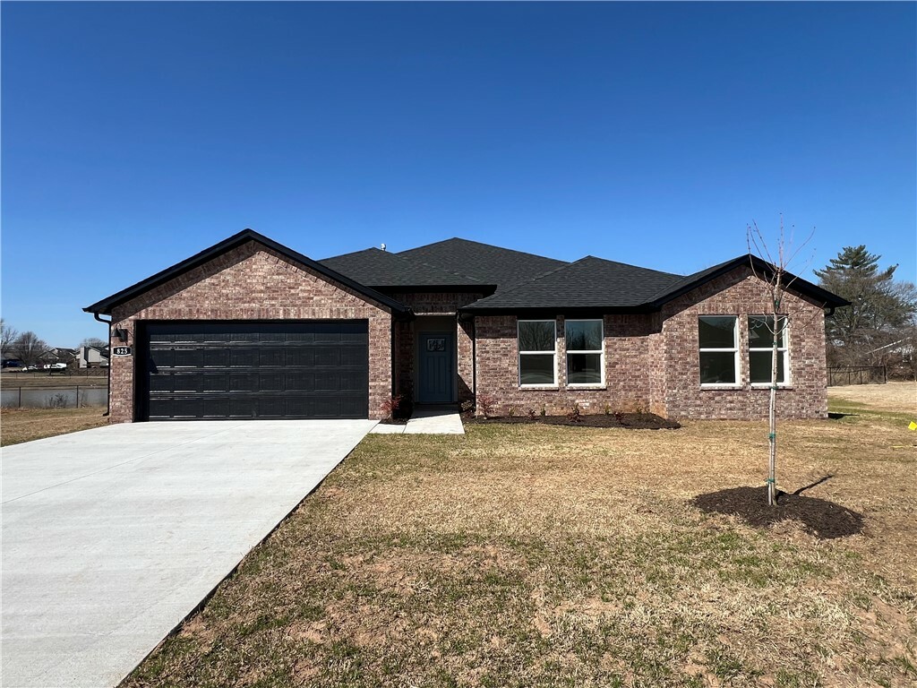 Property Photo: 825 Picard Avenue AR 72745
