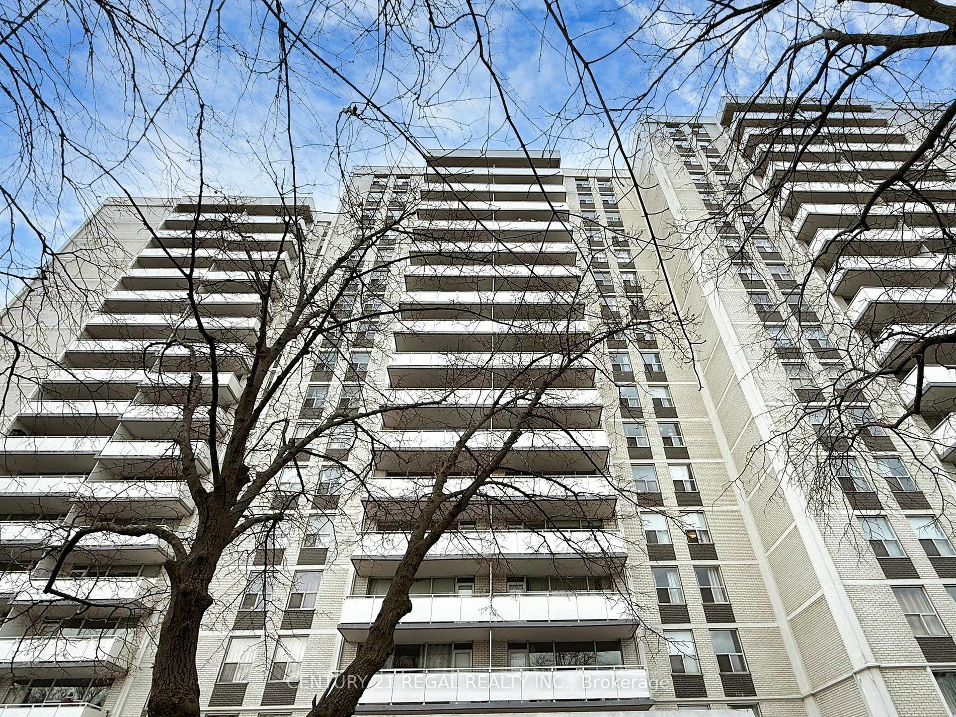 Photo de la propriété:  10 Parkway Forest Dr 505  ON M2J 1L3 