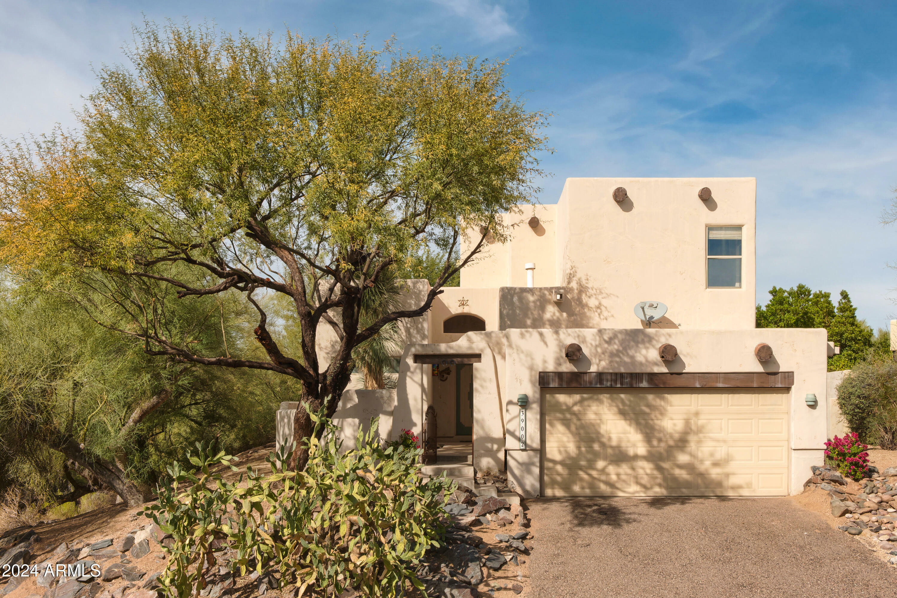 Property Photo:  39002 N Habitat Circle  AZ 85331 