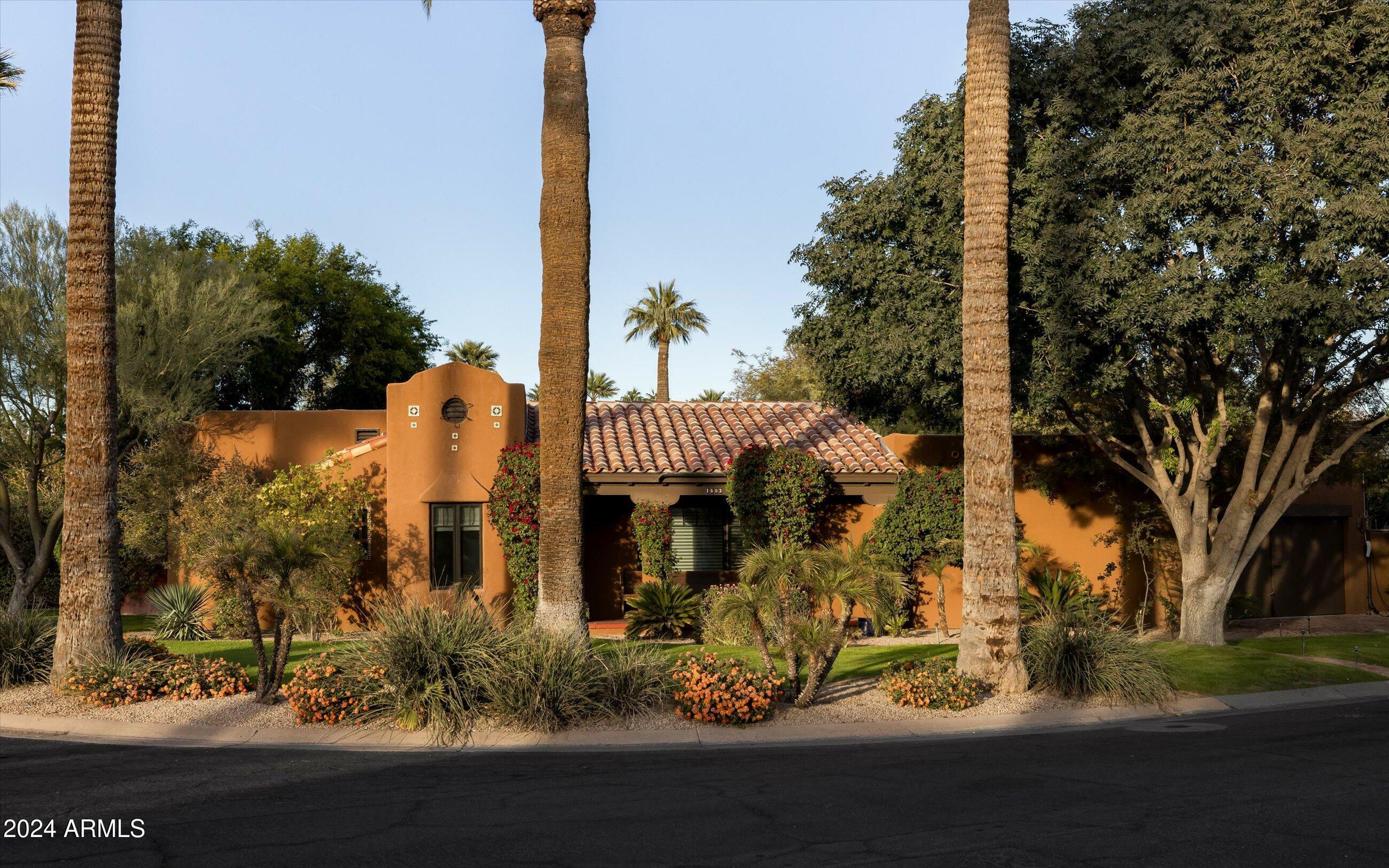 Property Photo:  1603 Palmcroft Drive SE  AZ 85007 