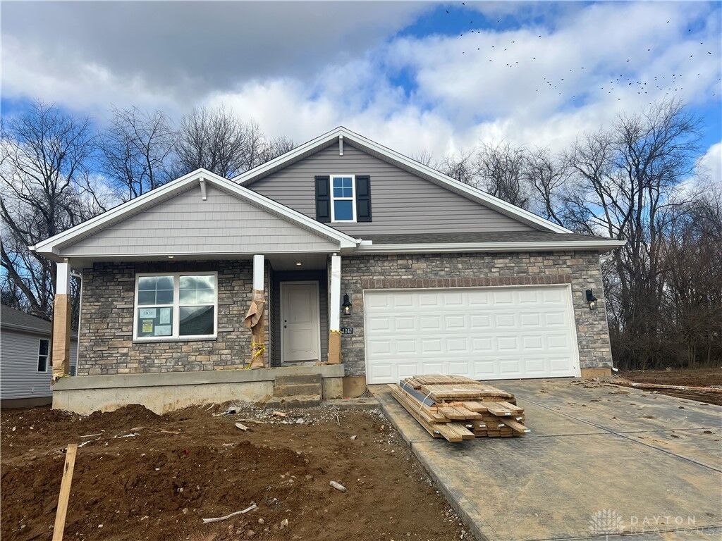 Property Photo: 1247 Baybury Avenue OH 45385
