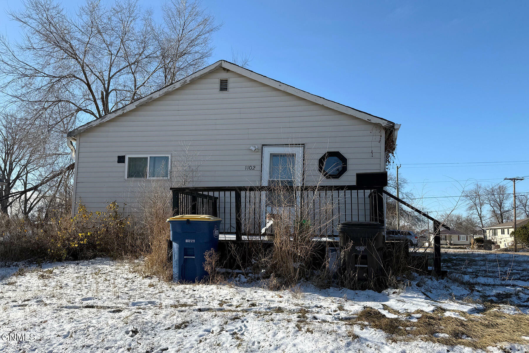 Property Photo:  1102 9th Avenue SE  ND 58401 