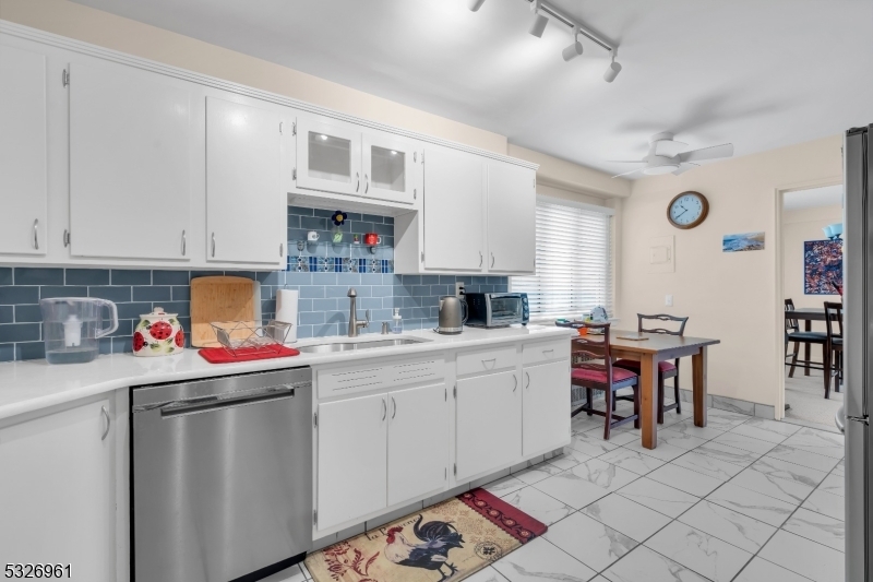 Property Photo:  10 Euclid Ave U-303  NJ 07901 