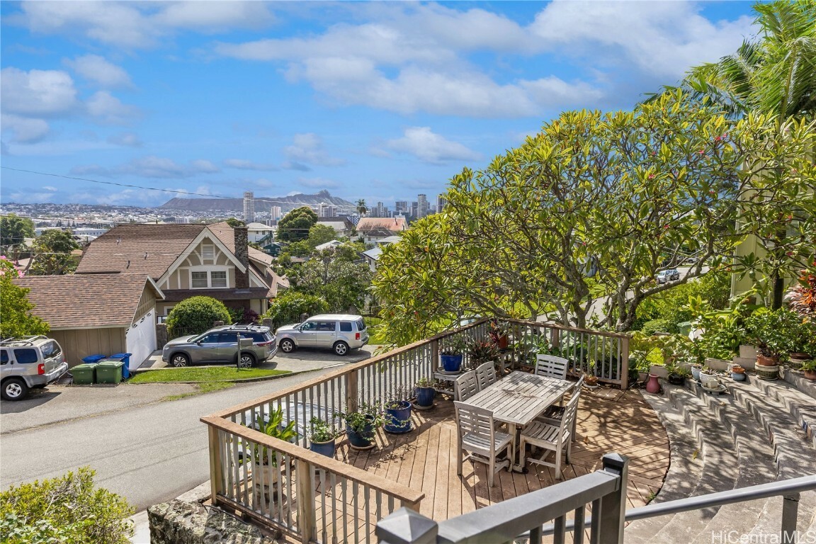 Property Photo:  1928 McKinley Street  HI 96822 