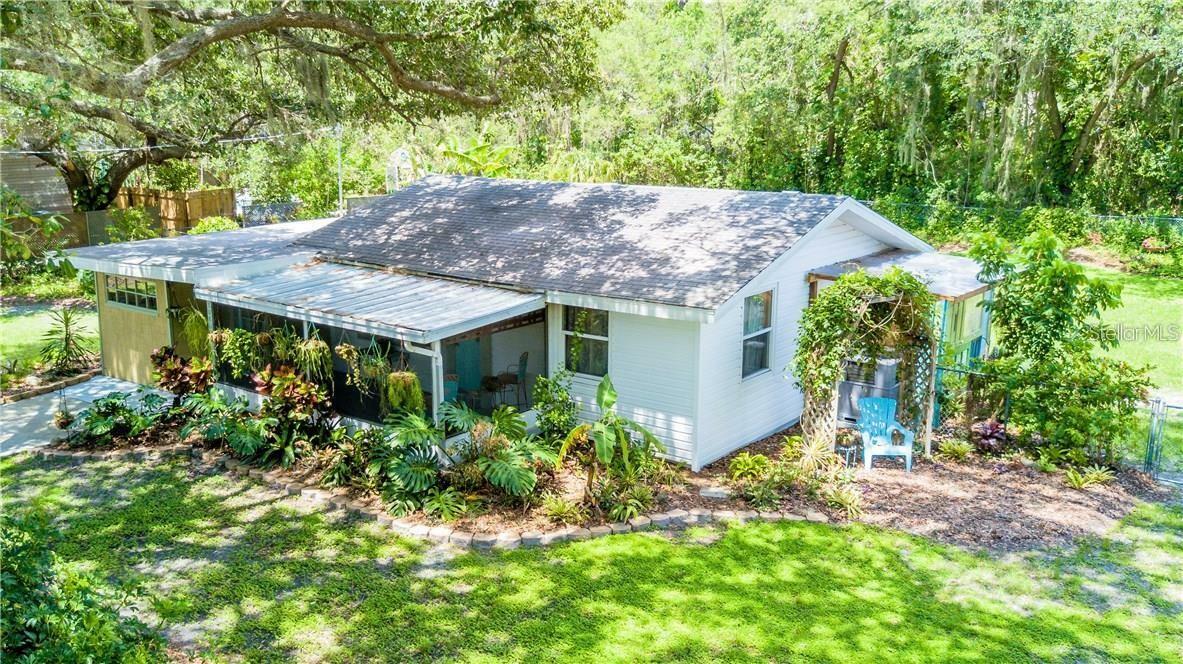 Property Photo:  3006 N Oriente Avenue  FL 34235 