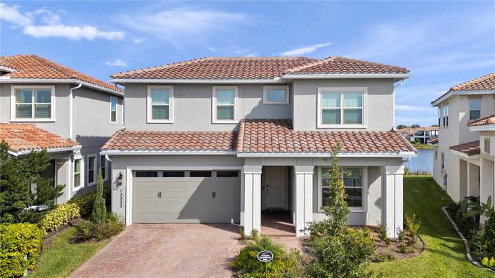 Property Photo: 13333 Oakenshaw Lane FL 32832