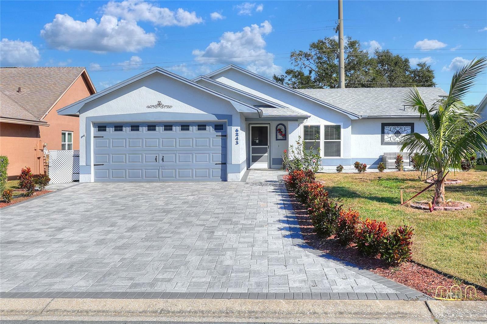 Property Photo:  6243 Egret Drive  FL 33809 