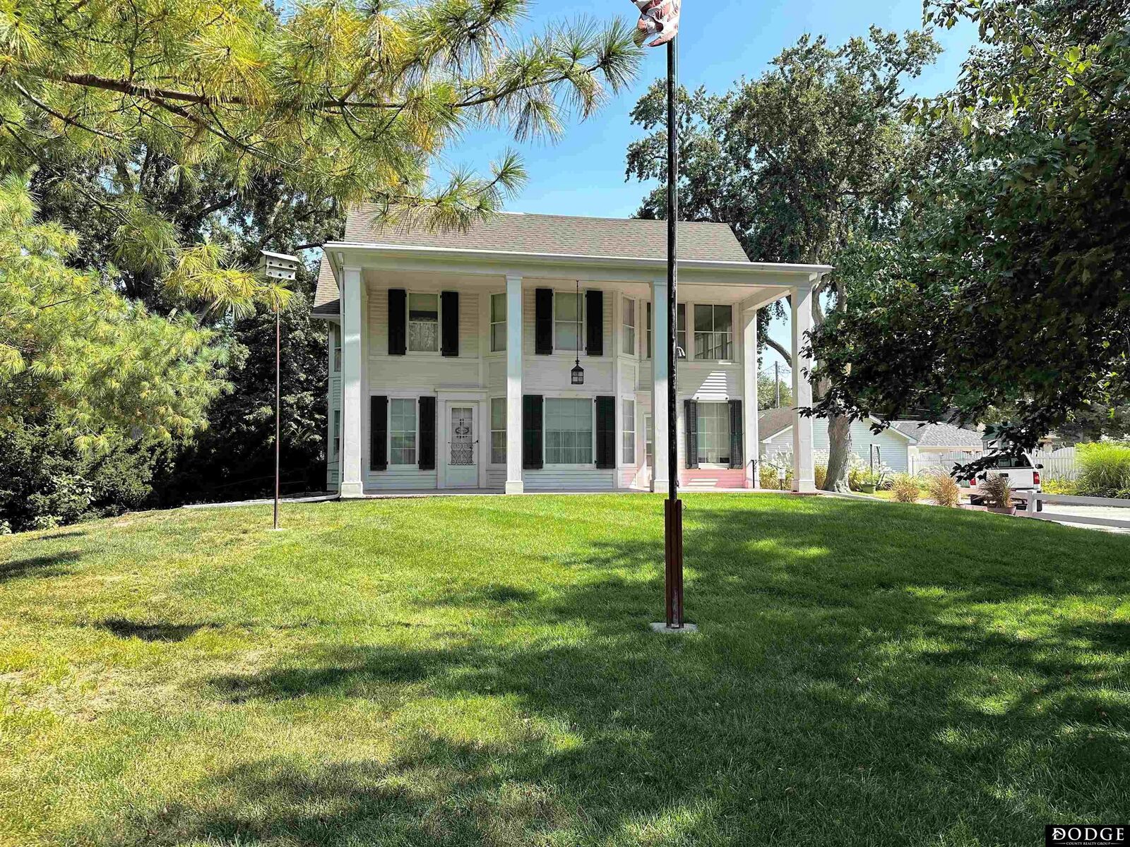 Property Photo:  1648 N Nye Avenue  NE 68025 