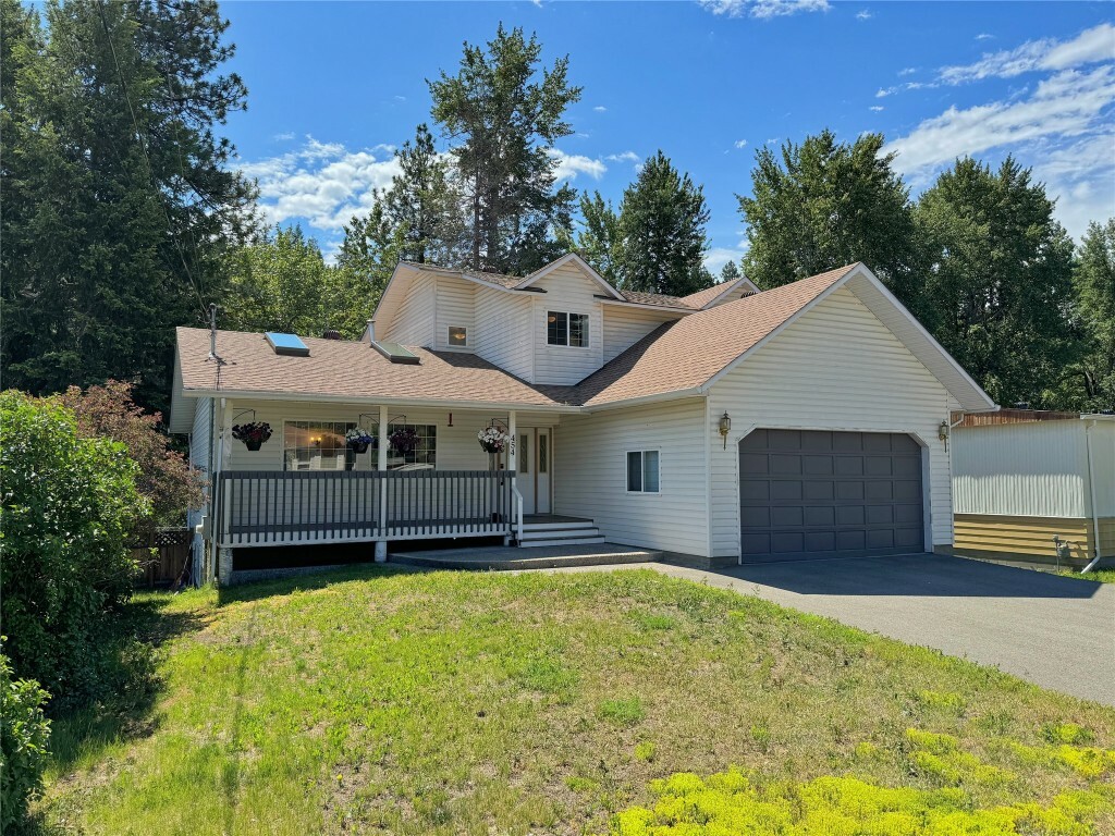 454 Corina Avenue  Princeton BC V0X 1W0 photo