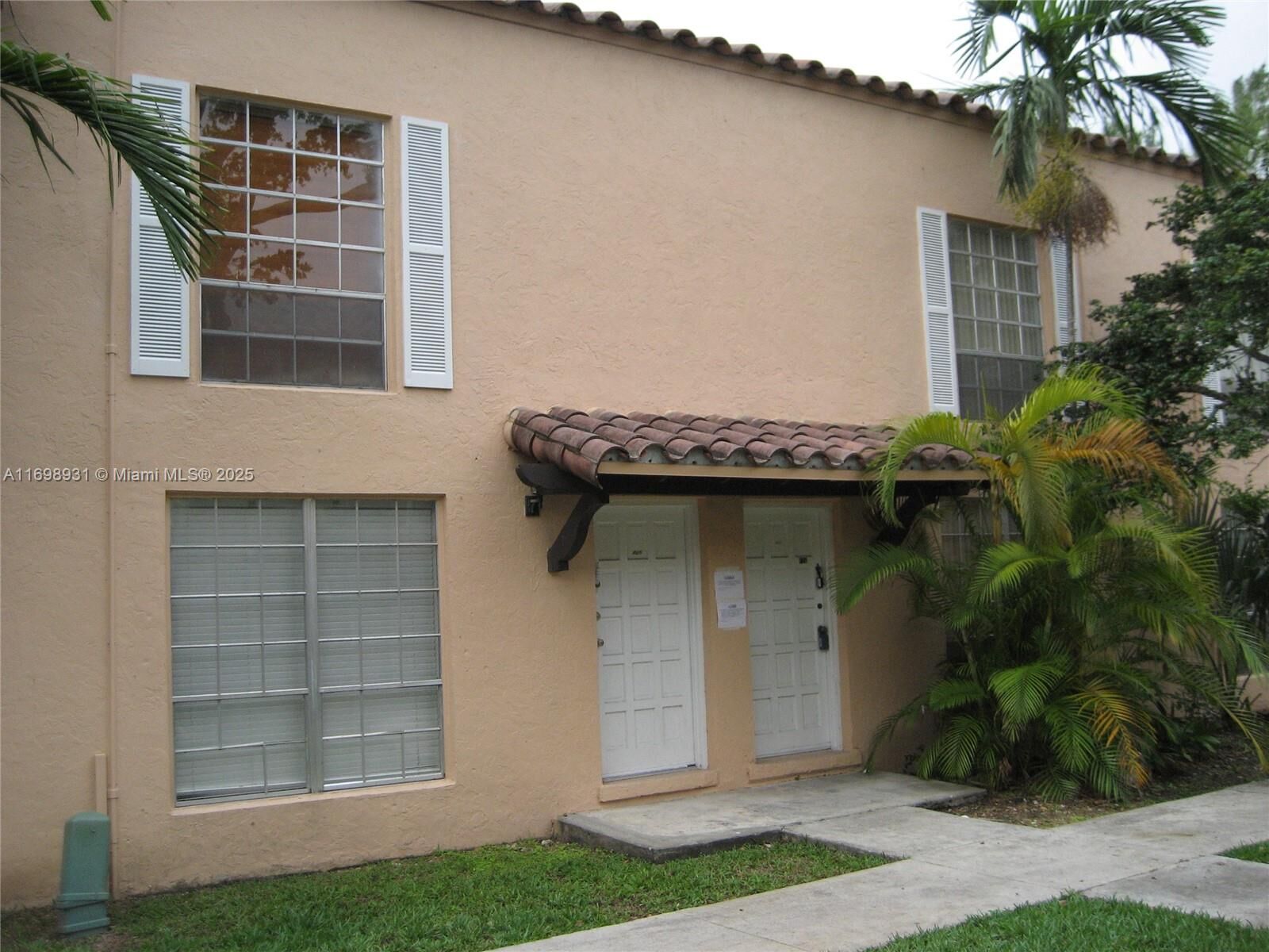Property Photo: 10806 N Kendall Dr P-26 FL 33176