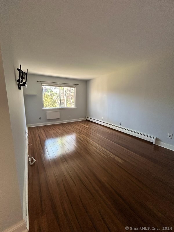 Property Photo:  154 Cold Spring Road Apt 36  CT 06905 